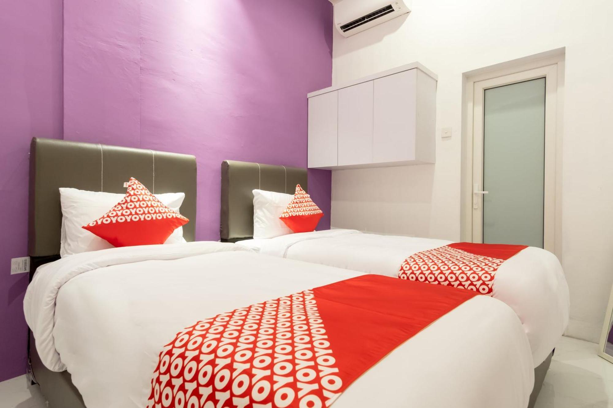 Super Oyo 839 Royal Guest House Медан Экстерьер фото